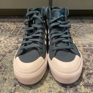 Adidas Bravada 2.0 mid platform sneaker